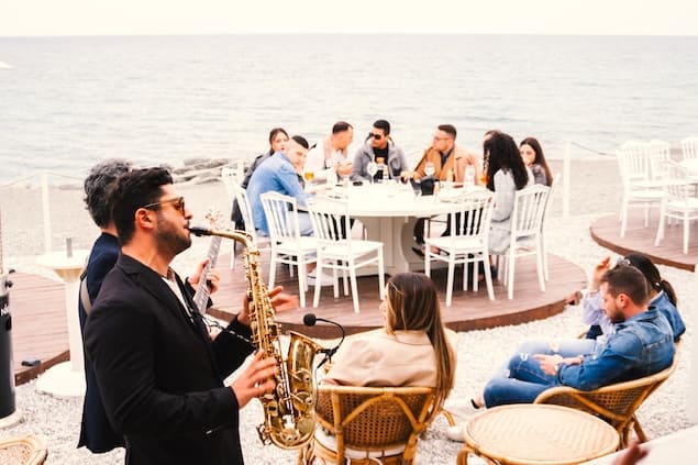 Domeniche Riva, quando il pranzo vista mare diventa un’esperienza