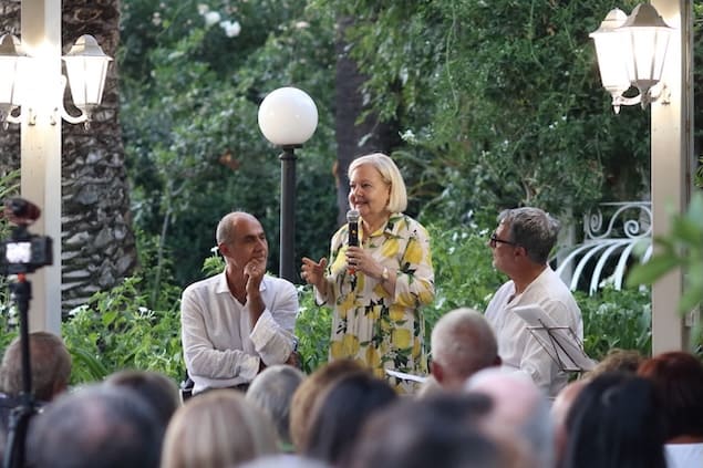“A Palazzo con lo Scrittore”, buona la prima: la filosofia conquista Lamezia
