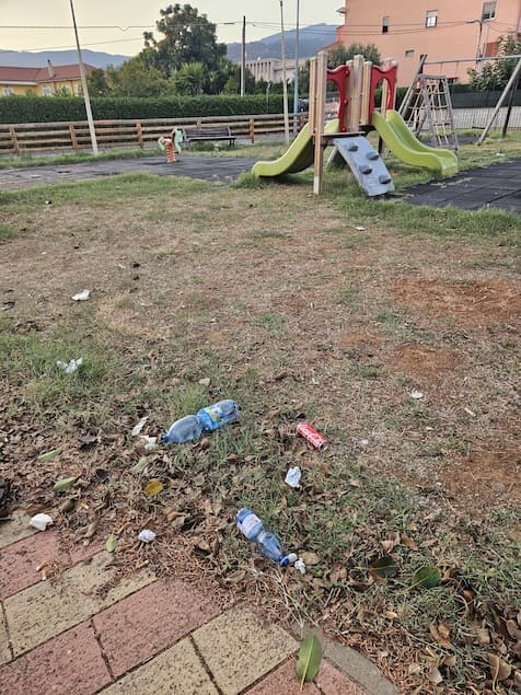 Parco via degli Itali nel degrado, Branca: «si intervenga»