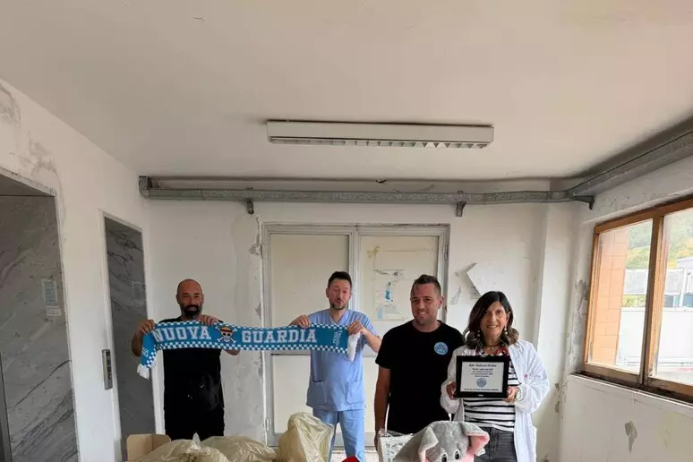 US' 01 Sambiase, il calcio che unisce: peluche alla Pediatria di Cetraro